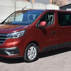 Jaki bus 9 osobowy? Odkryj modele, ceny i kluczowe informacje