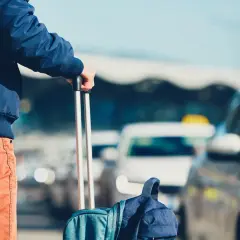 Ile kosztuje taxi z lotniska w Poznaniu na dworzec PKP? Sprawdź ceny!
