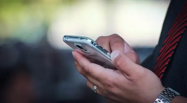 Jak zamówić taxi bez dzwonienia? Proste sposoby na szybkie zamówienie